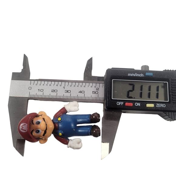 Nintendo Mario Bros - Luigi, Peach, Yoshi, Small Toys or Cake Toppers - Picture 3 of 15